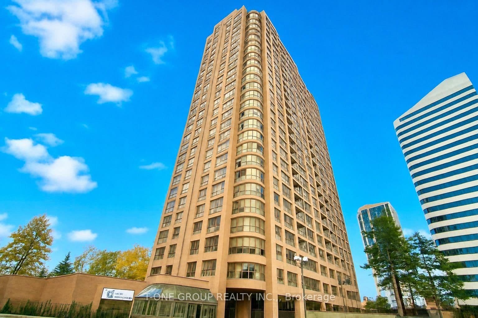 #1005 - 100 Upper Madison Avenue