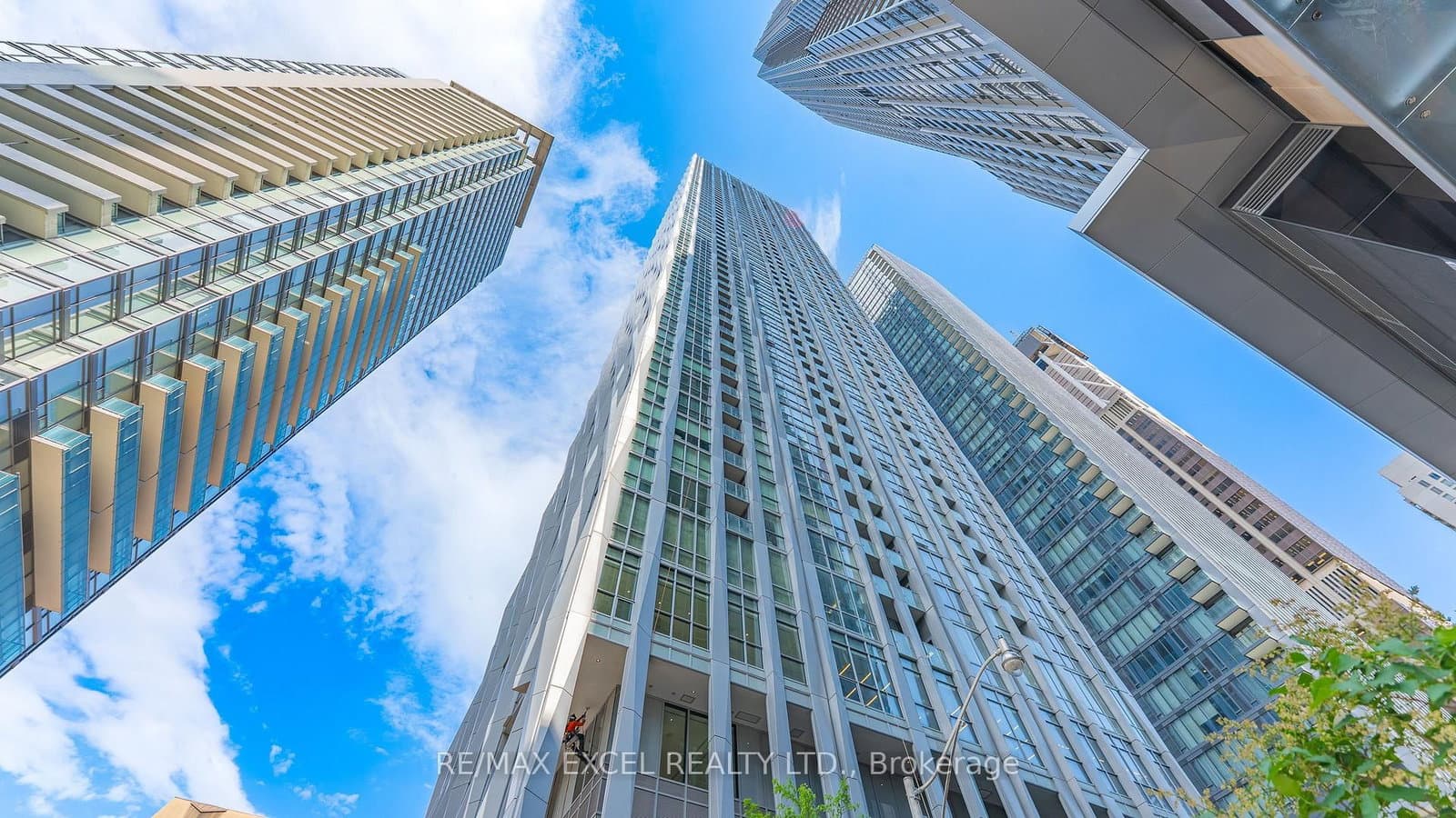 #3909 - 1 Yorkville Avenue