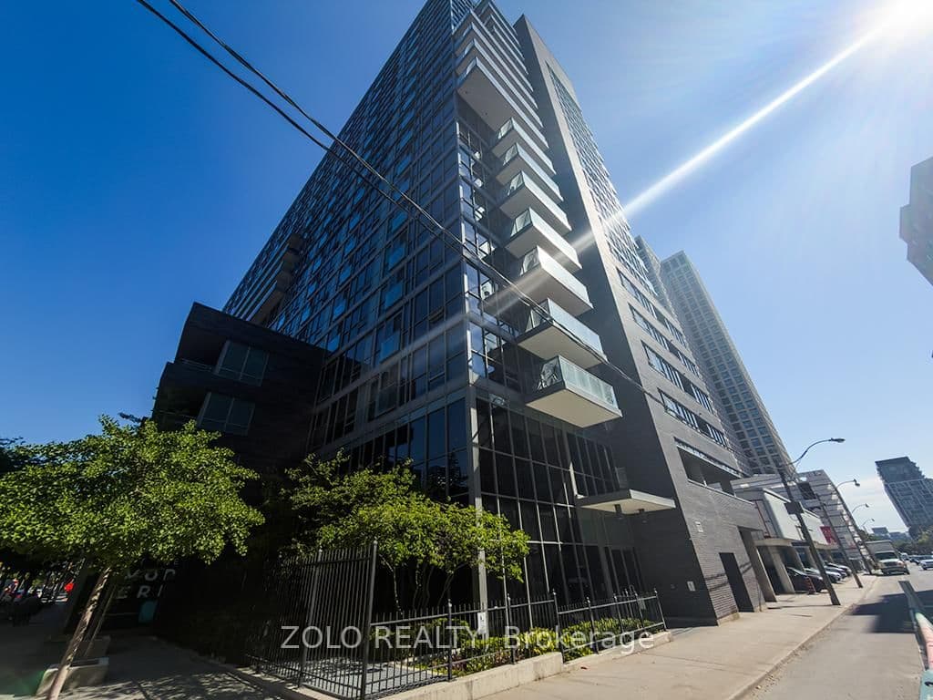 #817 - 320 Richmond Street E