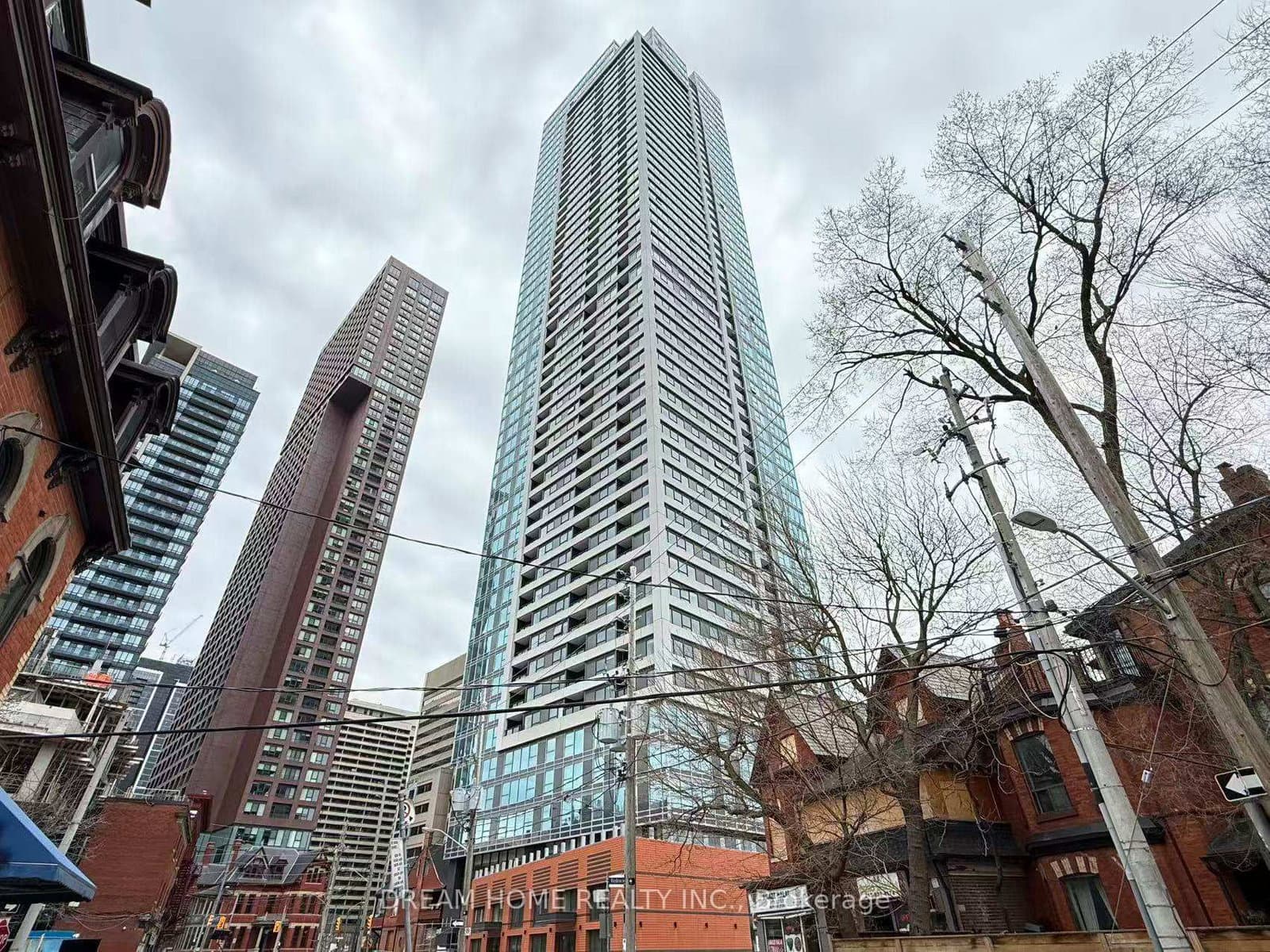 #906 - 609 Sherbourne Street