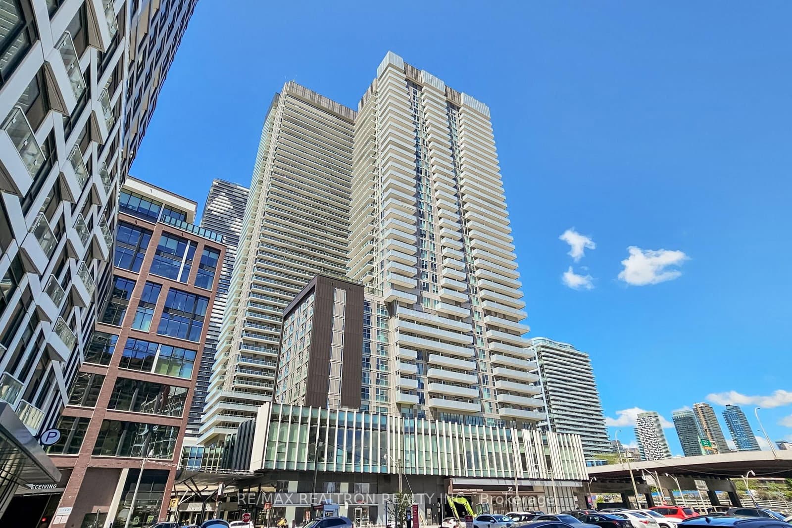#416 - 20 Richardson Street