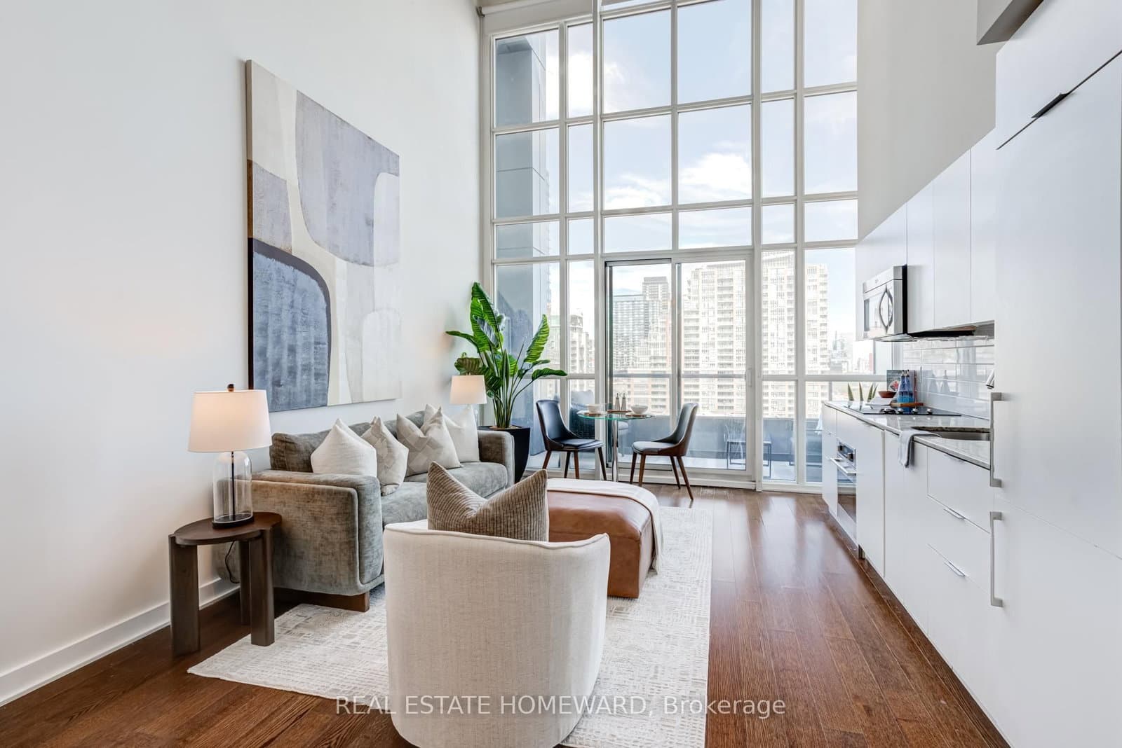 #732 - 5 Hanna Avenue