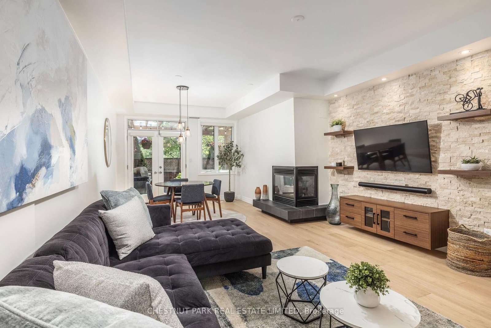 #101 - 500 Richmond Street W