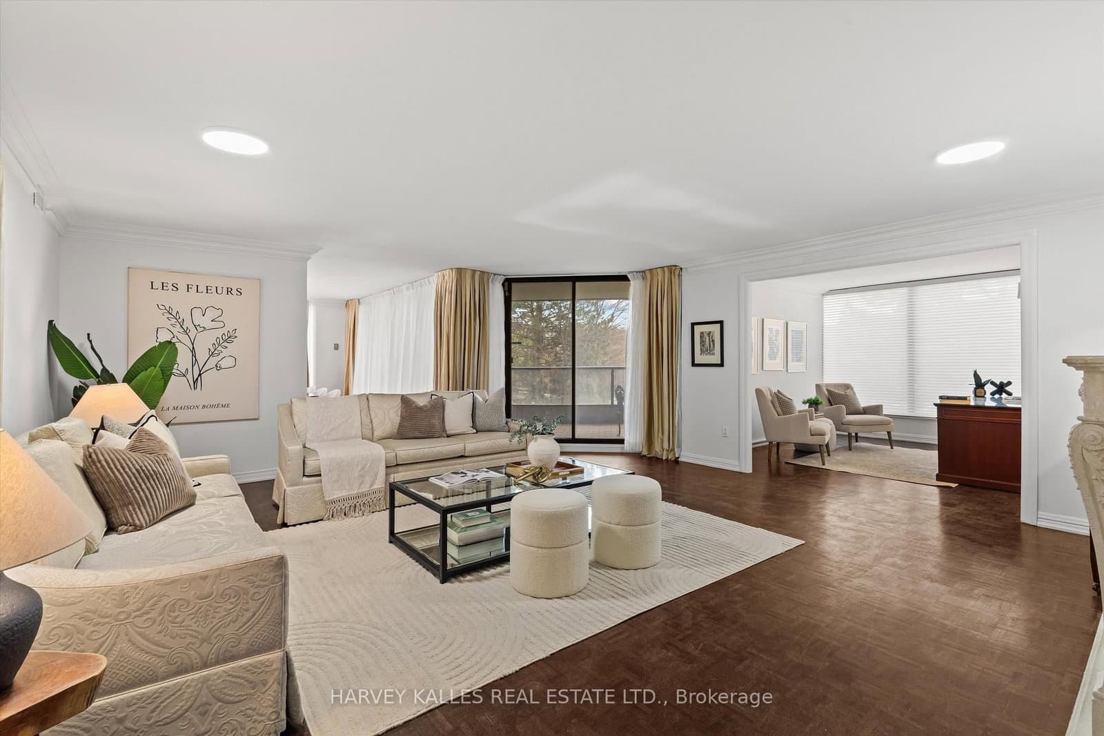#201 - 3900 Yonge Street