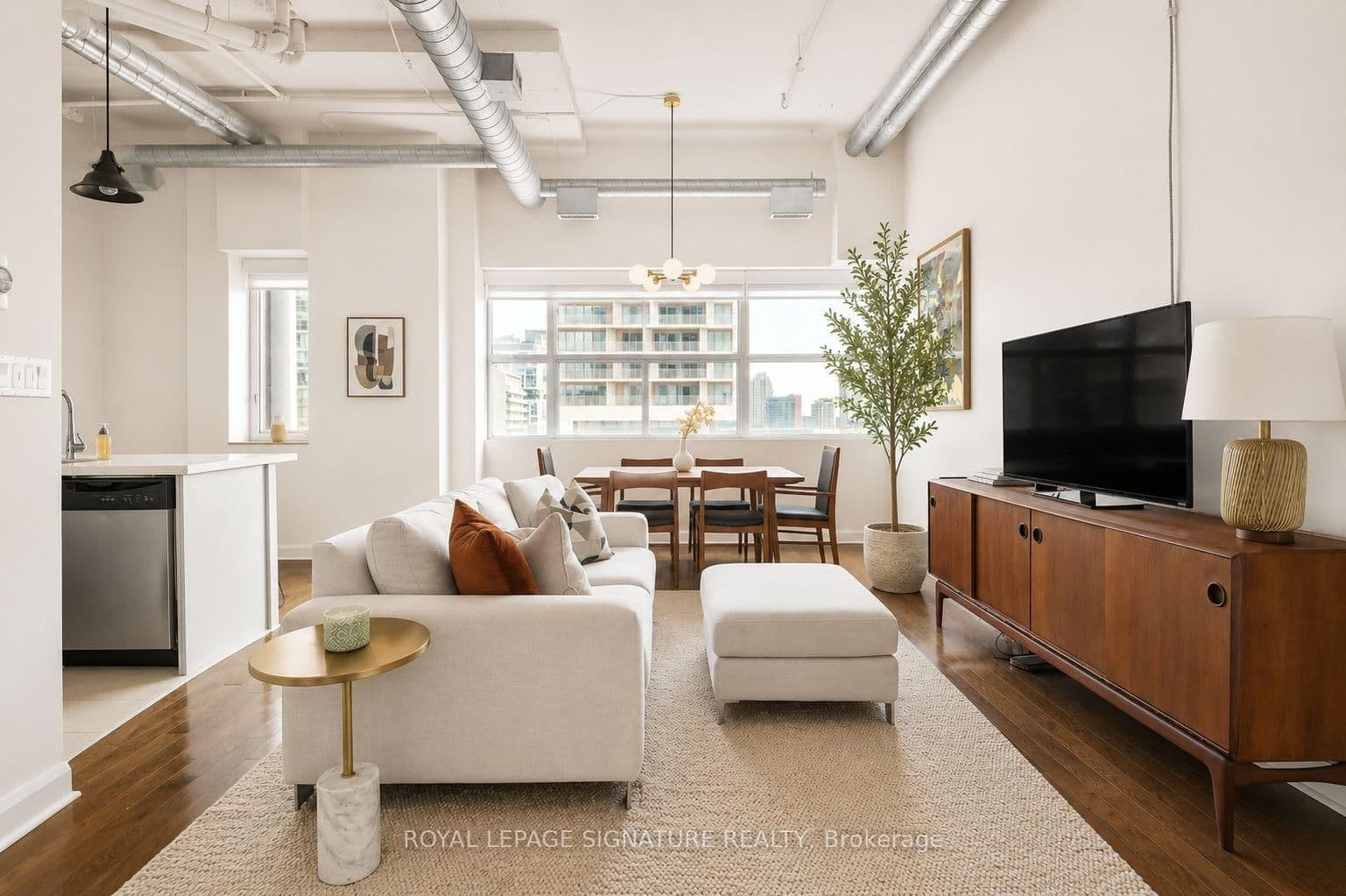 #513 - 700 King Street W