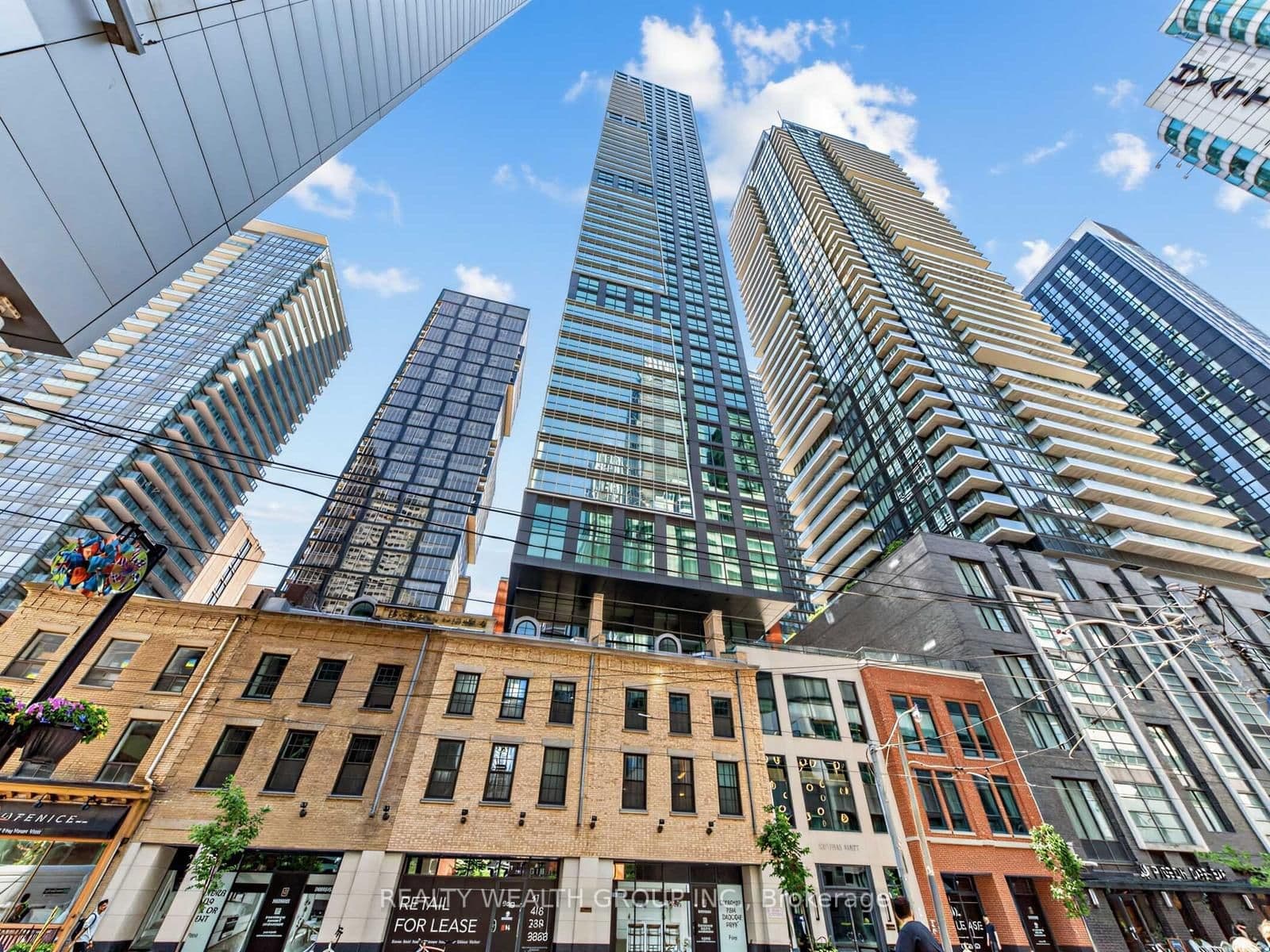 #1305 - 327 King Street W