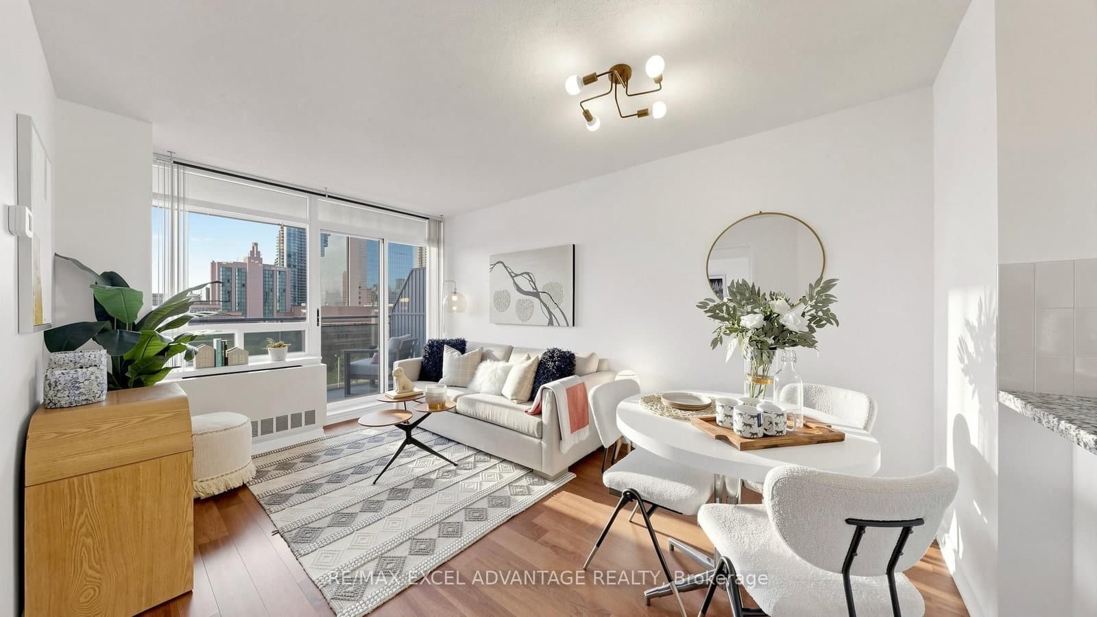#1007 - 155 Beecroft Road