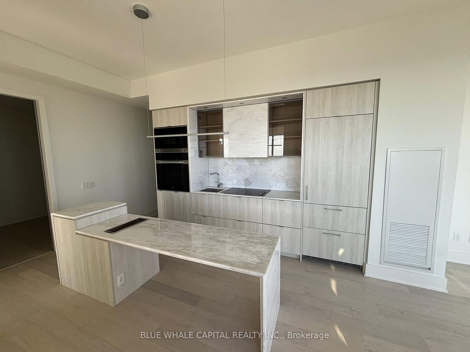 #5909 - 11 Yorkville Avenue