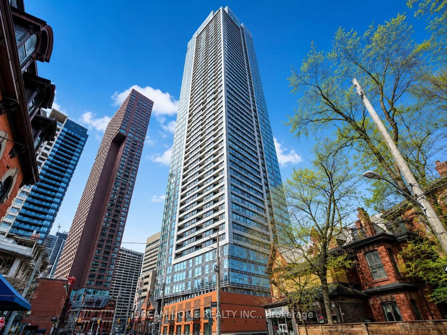 #1602 - 609 Sherbourne Street