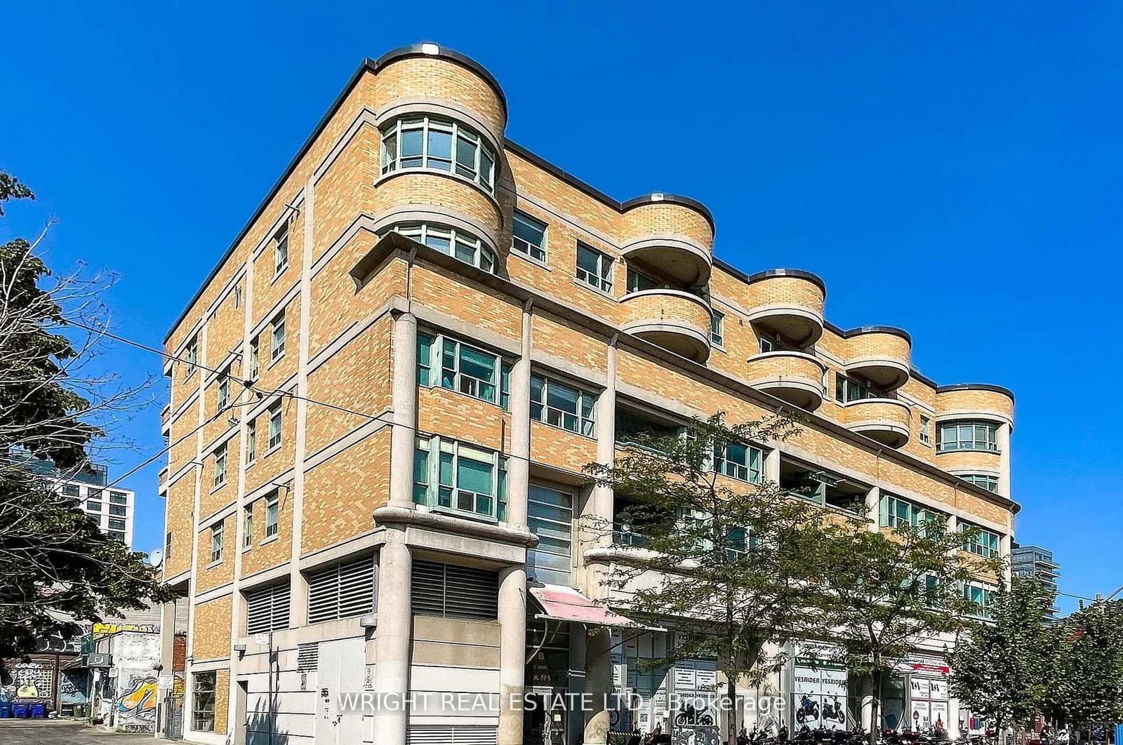8 Oxford Street, Unit 306
