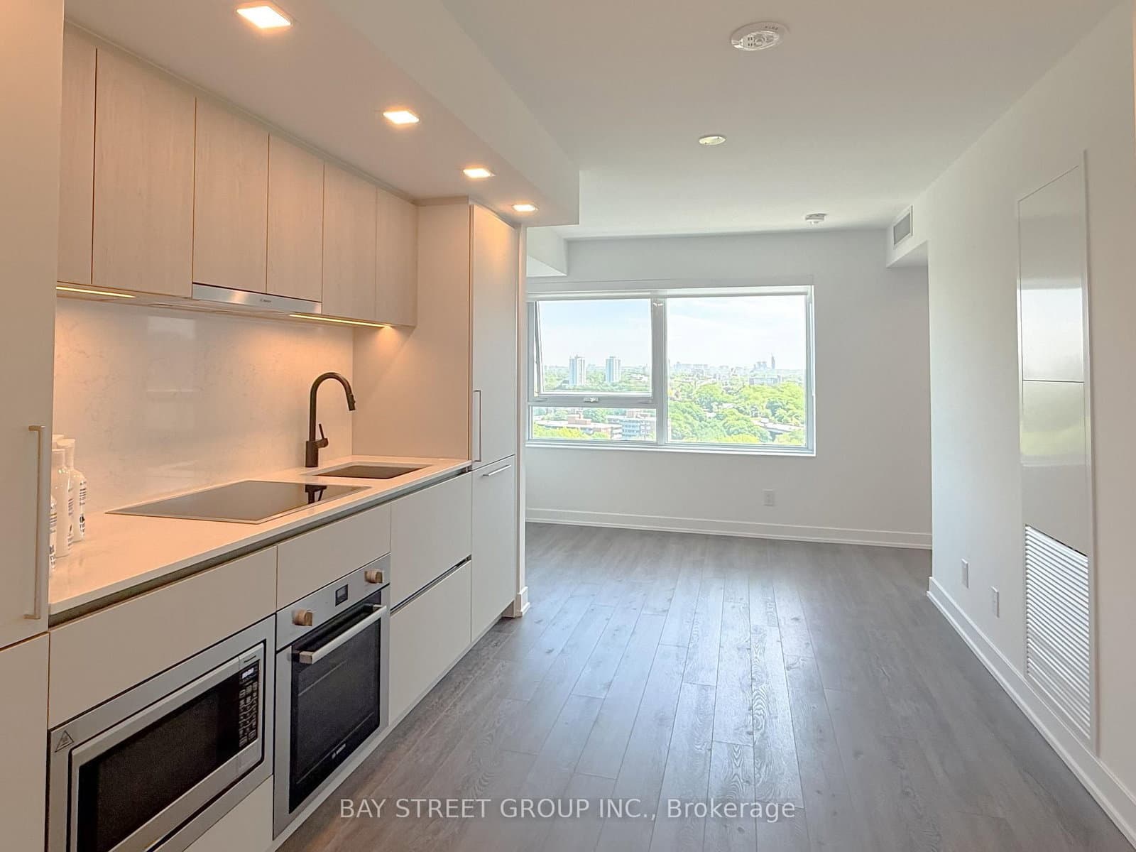 #1409 - 609 Sherbourne Street
