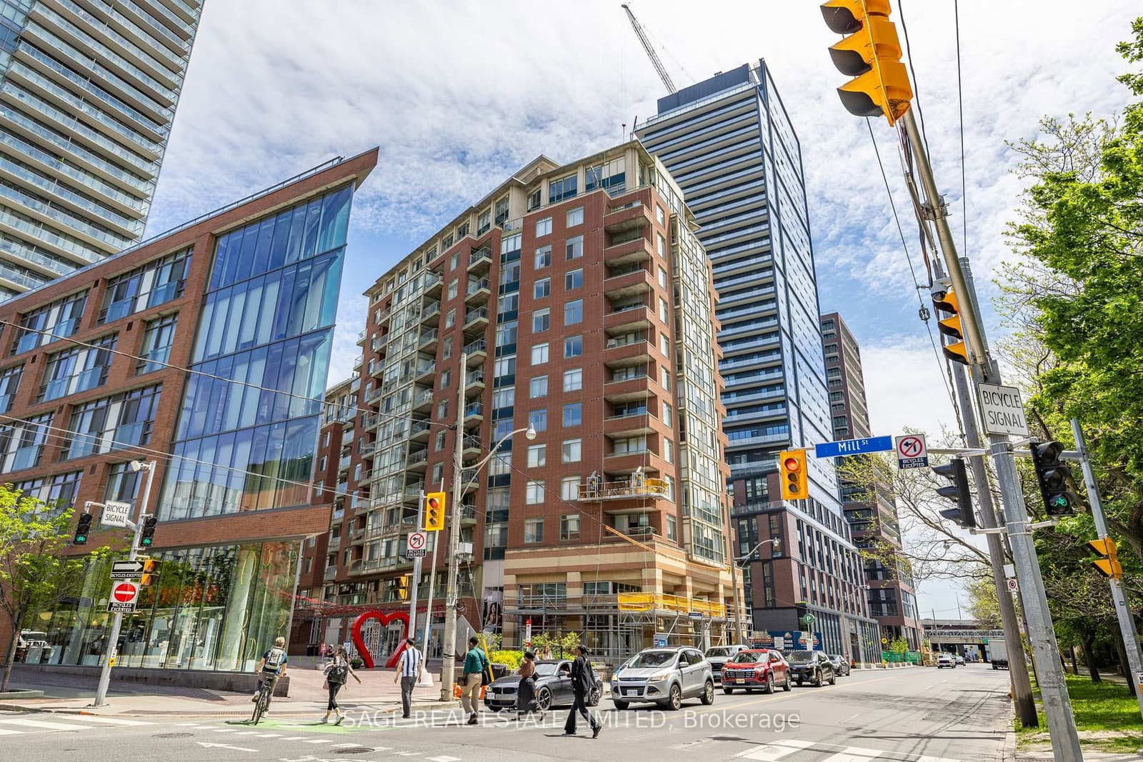 #314 - 39 Parliament Street