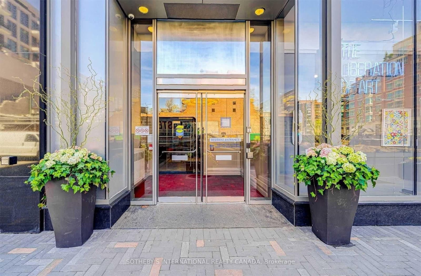 #2018 - 155 Yorkville Avenue