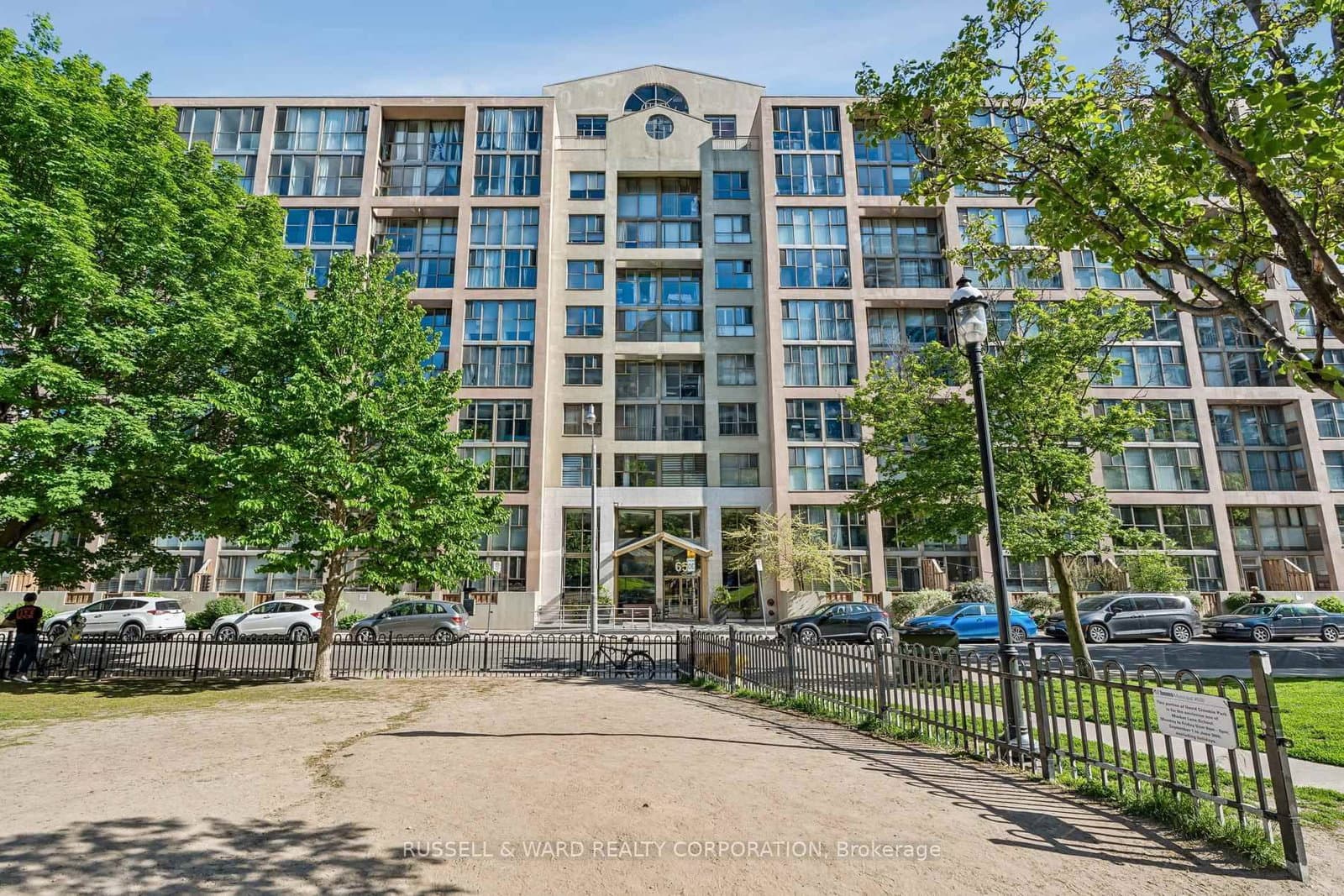 #911 - 65 Scadding Avenue