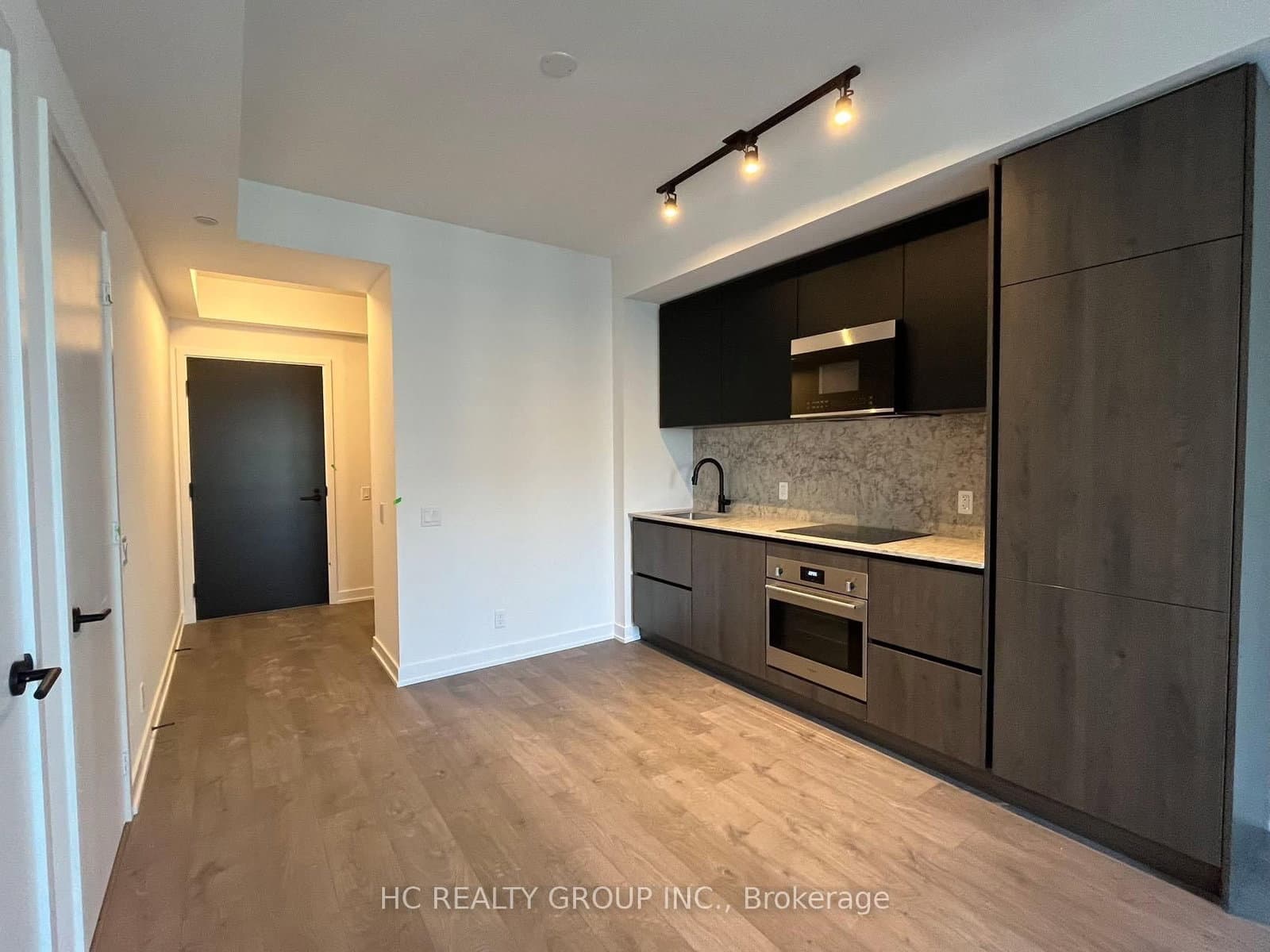 108 Peter Street, Unit 4105