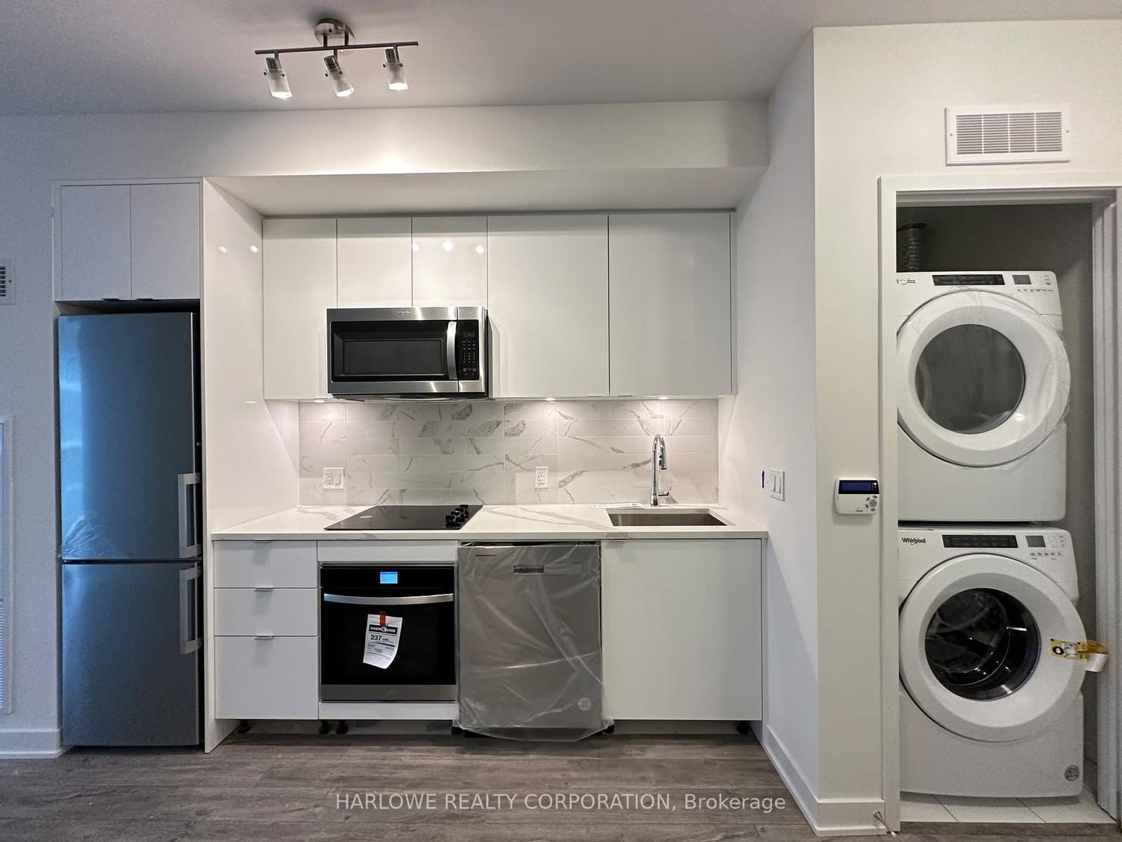 135 Lower Sherbourne Street, Unit 1937 W