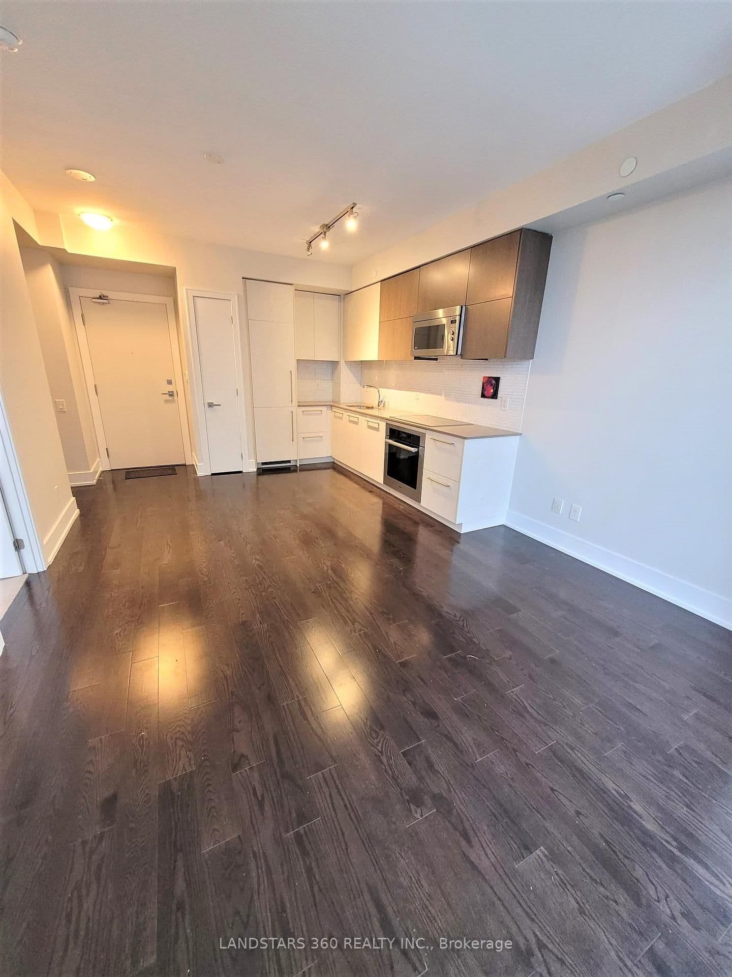 170 Avenue Road, Unit 905