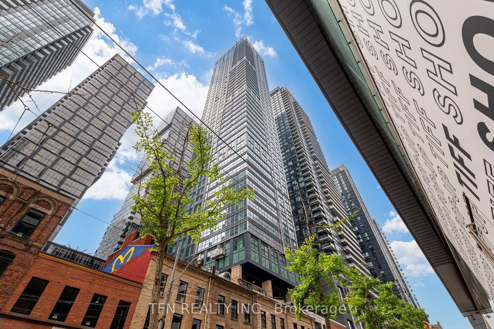 327 King Street W, Unit 1101