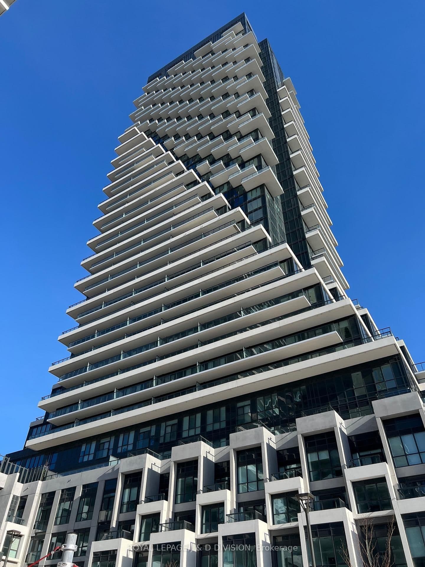 30 Inn On The Park Drive, Unit 2003