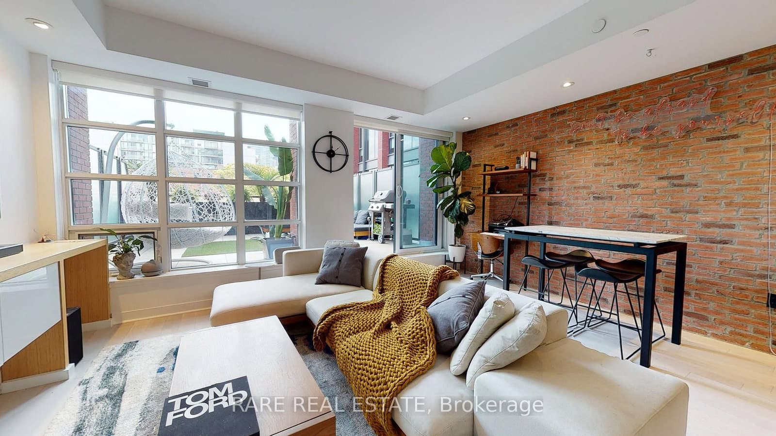 501 Adelaide Street W, Unit 304