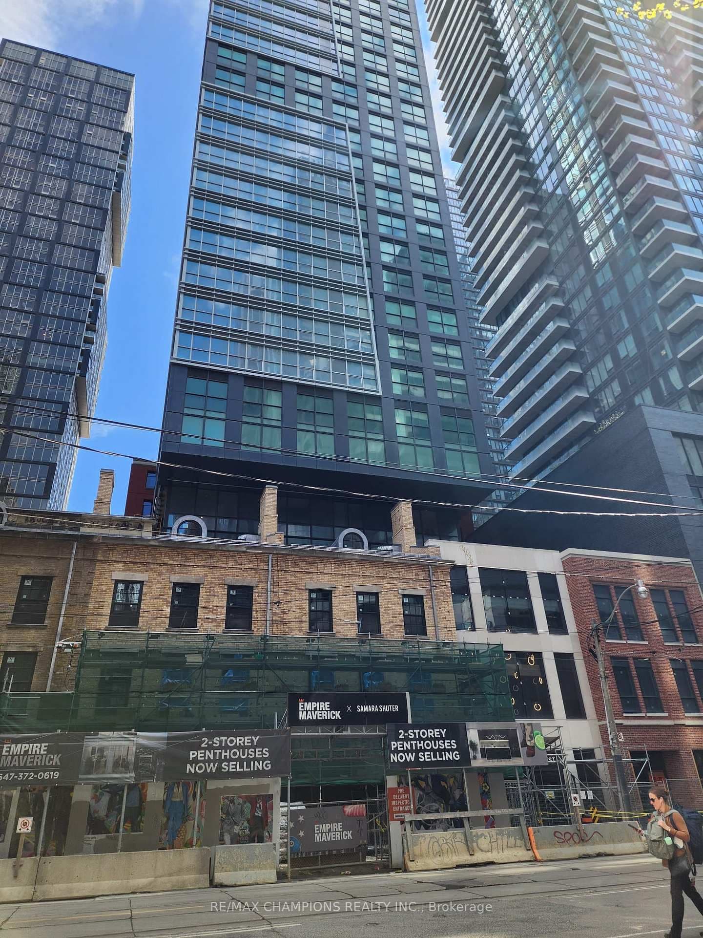 327 King Street W, Unit 1405
