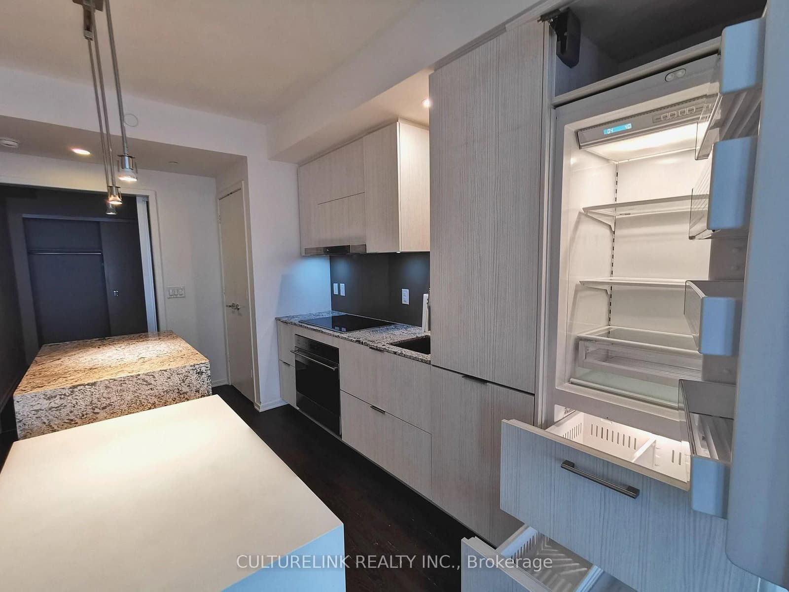 1 Bloor Street E, Unit 5508