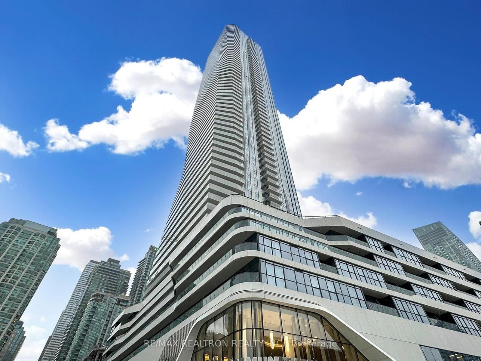 28 Freeland Street, Unit 2109