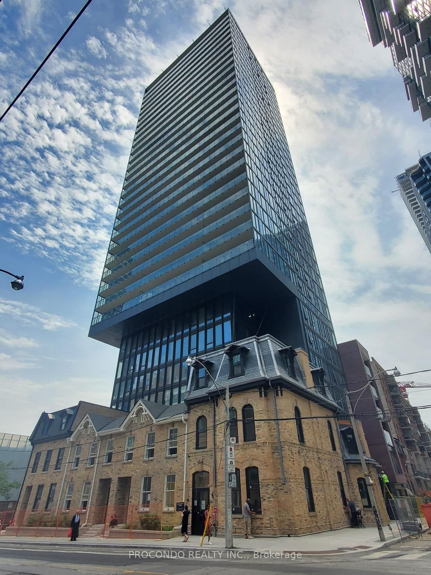 47 Mutual Street, Unit 2402