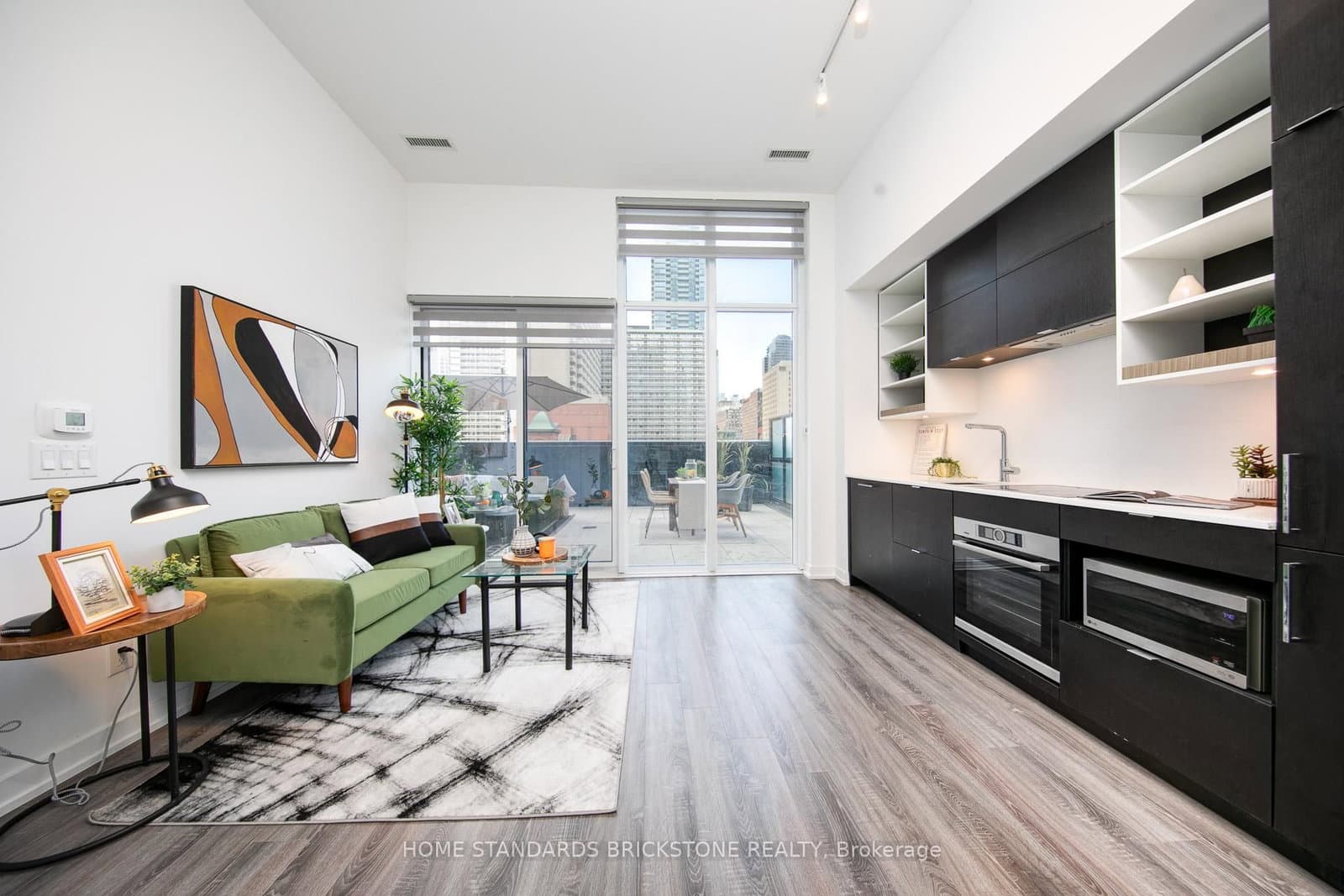 20 Edward Street, Unit 401