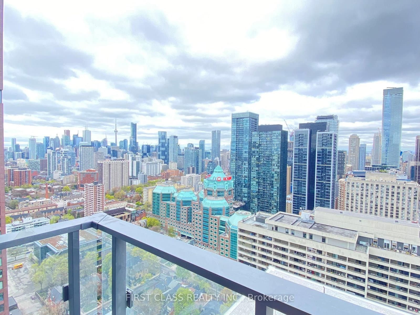 395 Bloor Street E, Unit 3402