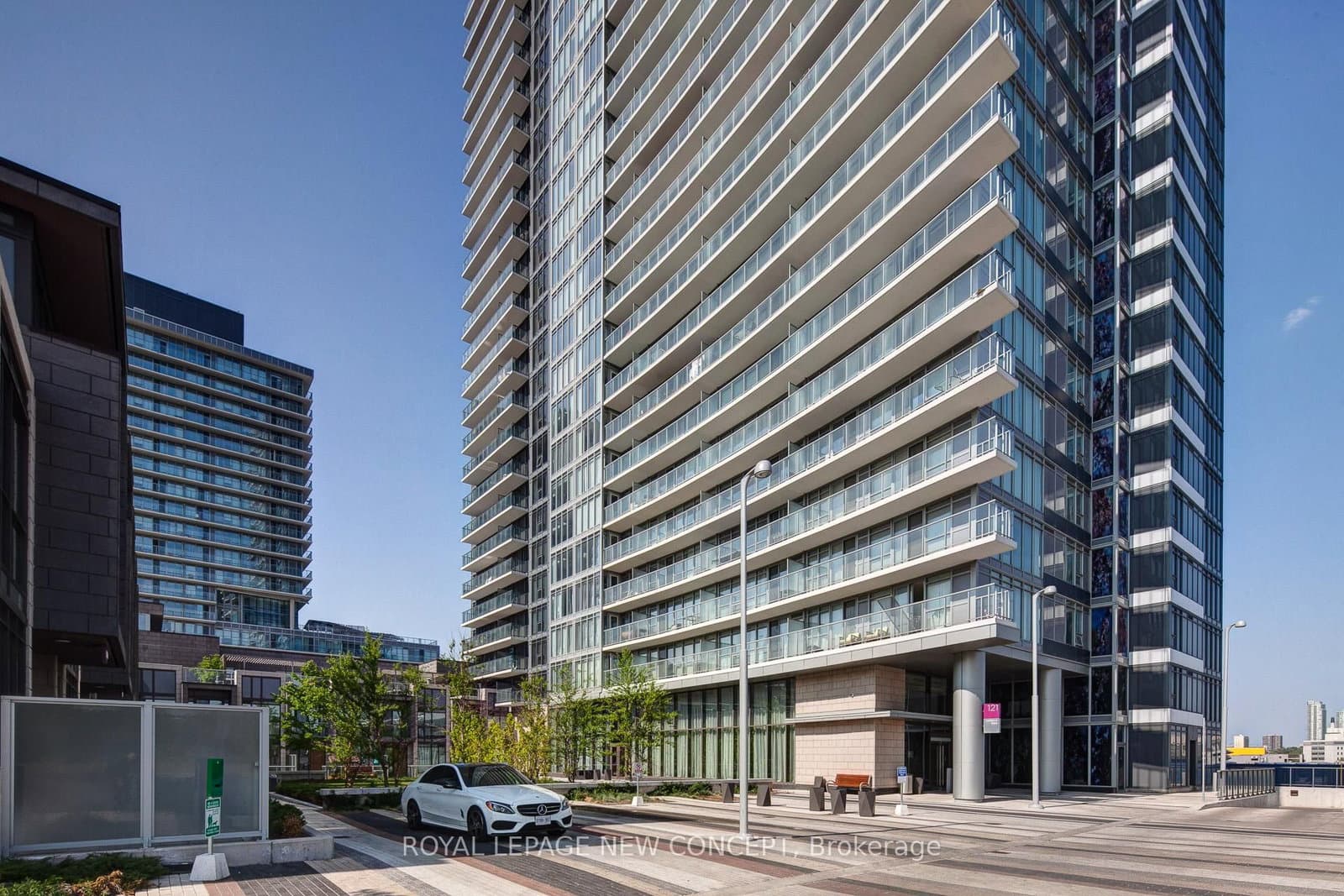 121 McMahon Drive, Unit 2917