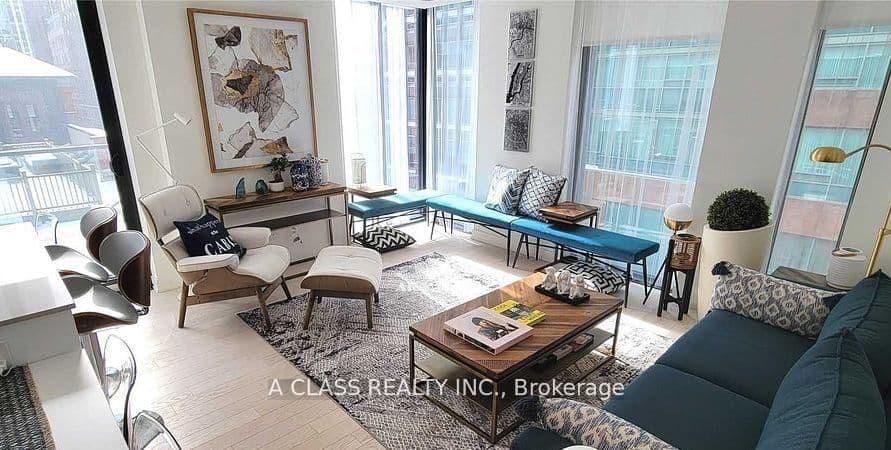 25 Richmond Street E, Unit 413