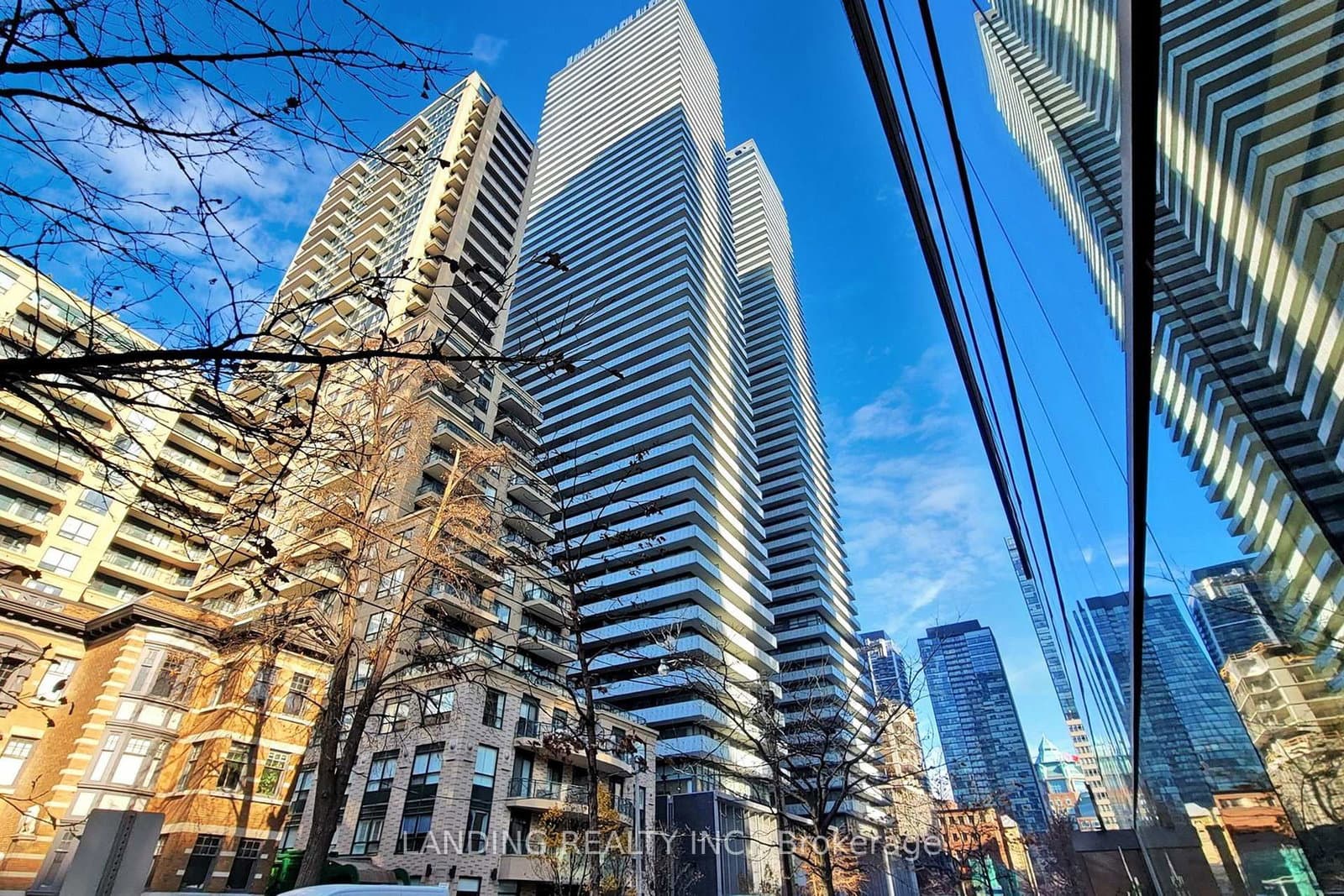 50 Charles Street E, Unit 2702