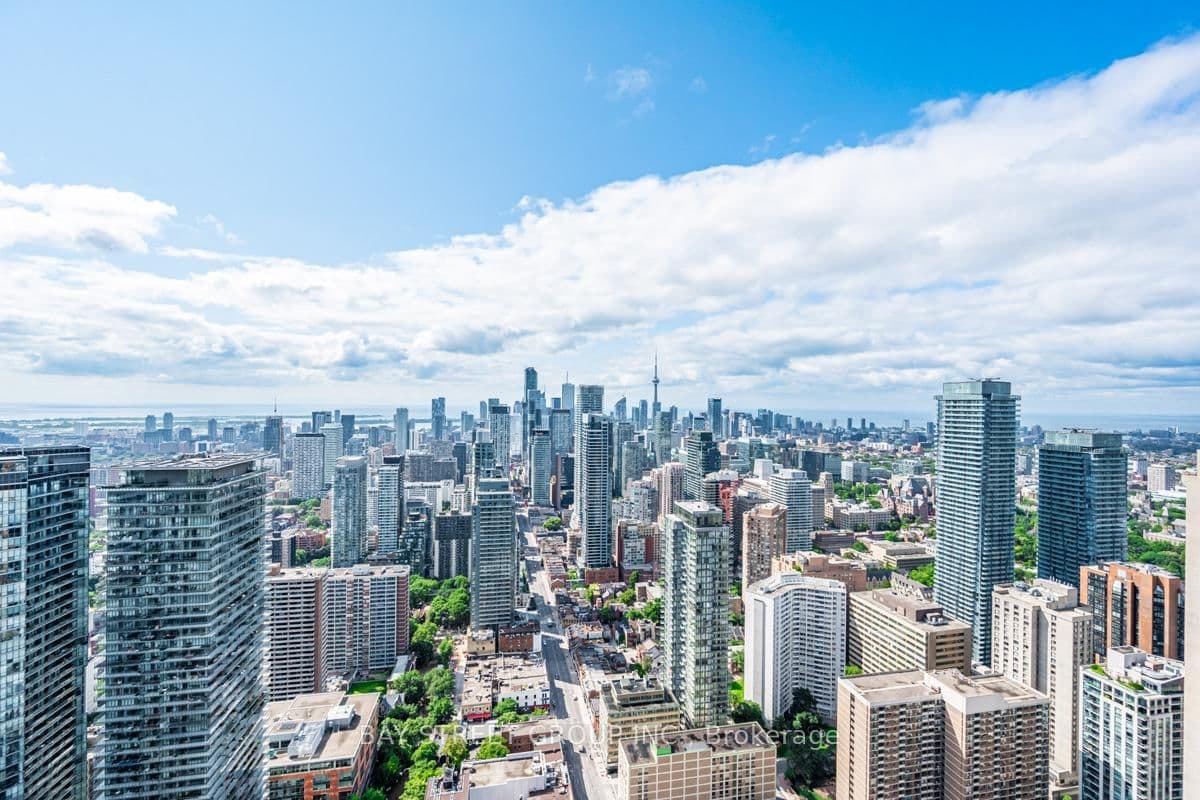1 Bloor Street E, Unit 5105