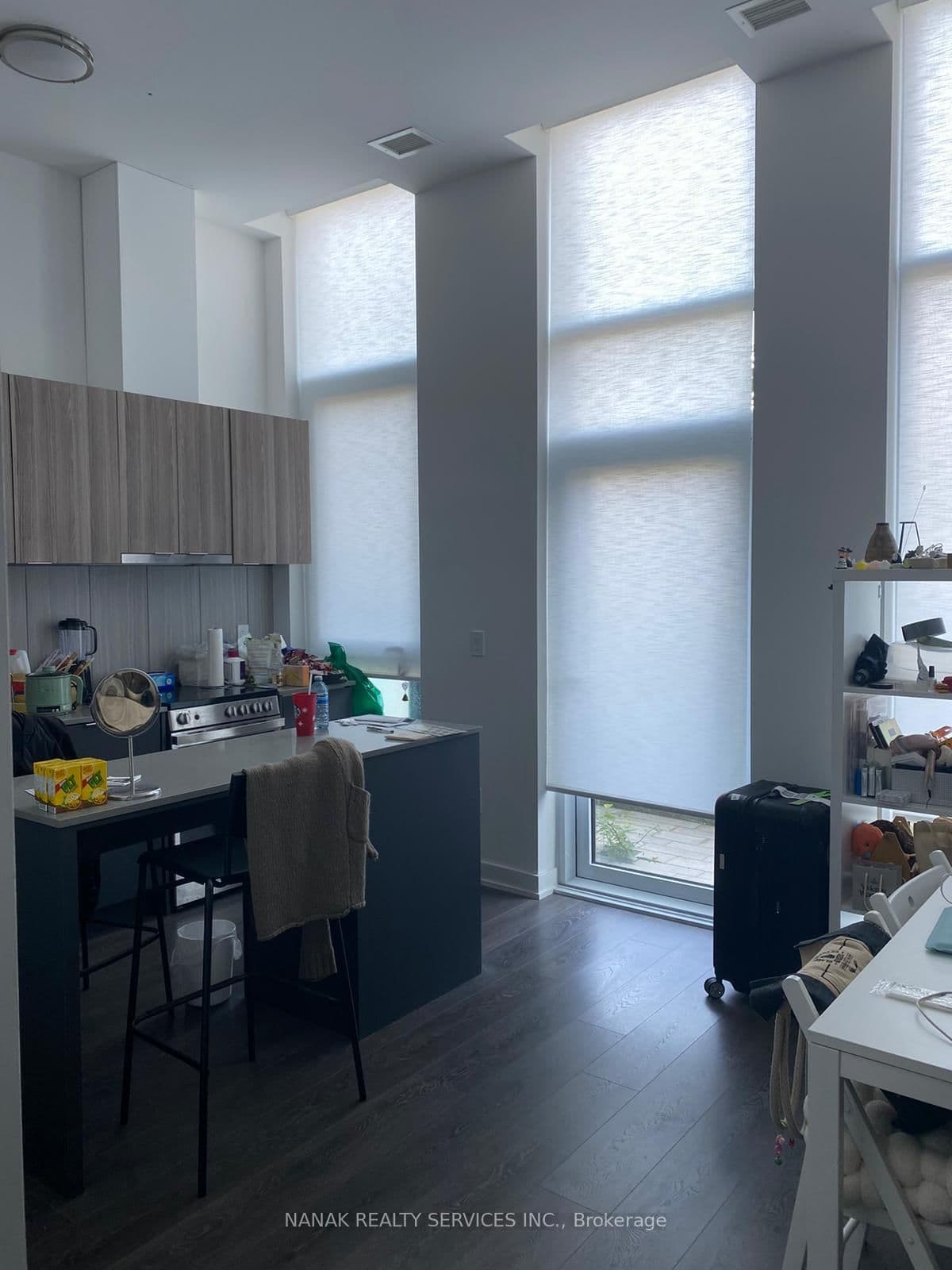 8 Tippet Road, Unit 111
