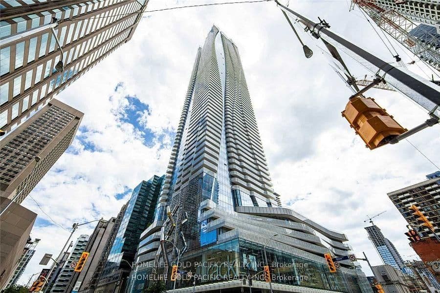 1 Bloor Street E, Unit 3001