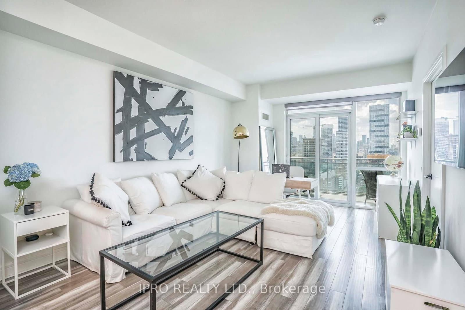 112 George Street, Unit 2102