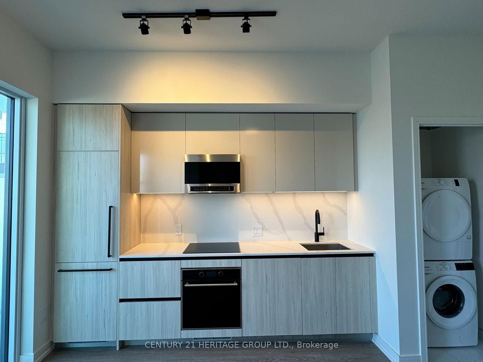 425 front Street E, Unit 703