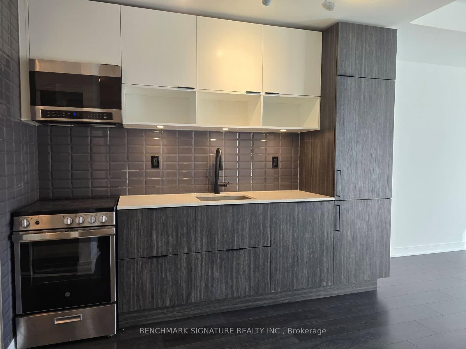 180 Mill Street, Unit S523