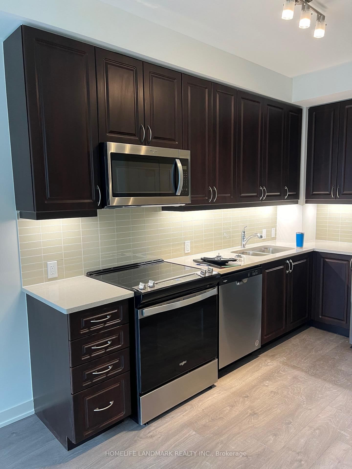 4955 Yonge Street, Unit 1001