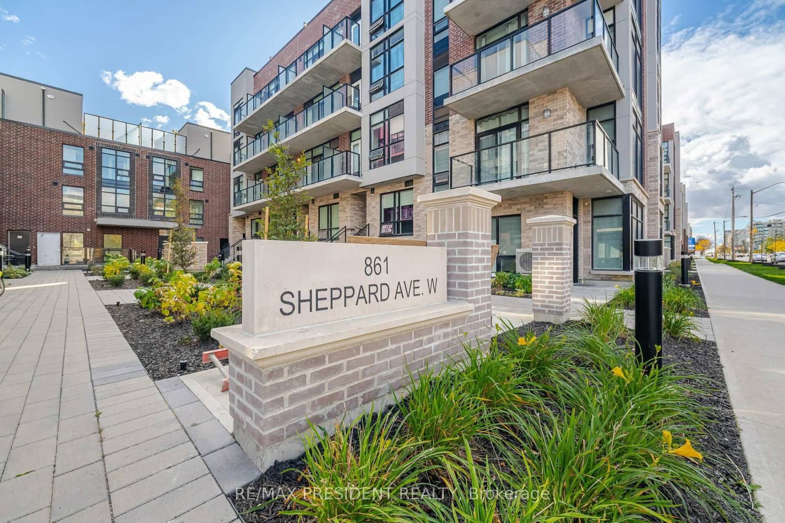 861 Sheppard Avenue W, Unit 41