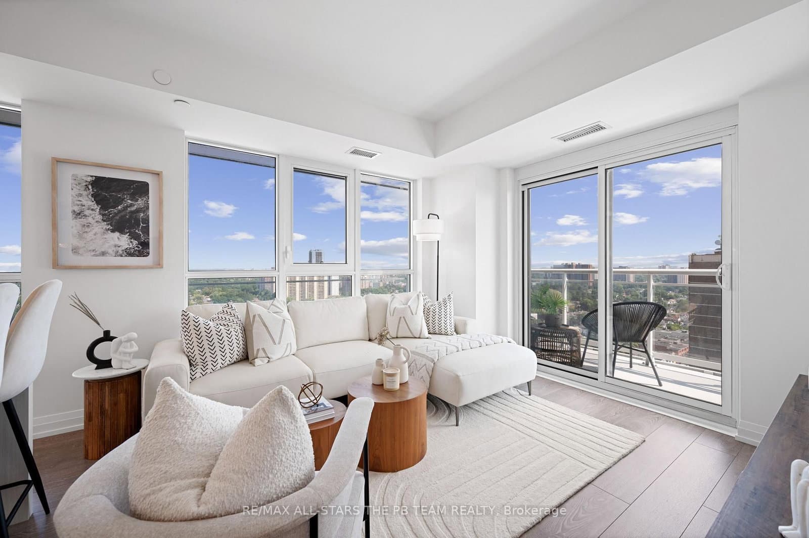 286 Main Street, Unit 2103