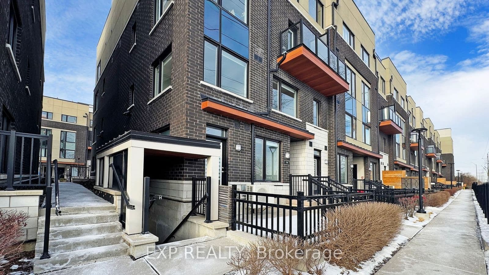1555 Kingston Road, Unit 306