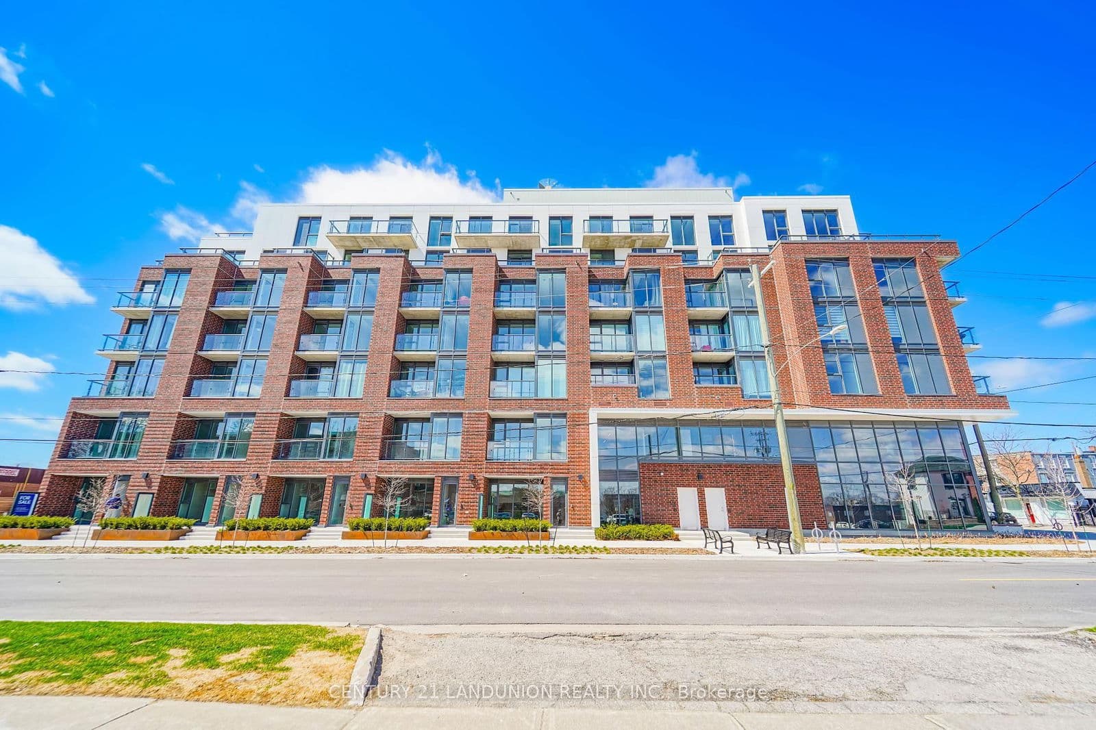 201 Brock Street S, Unit 223