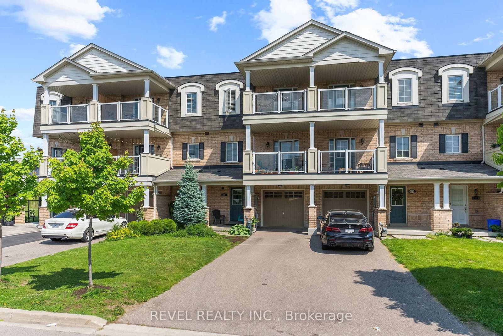 1774 Carousel Mews