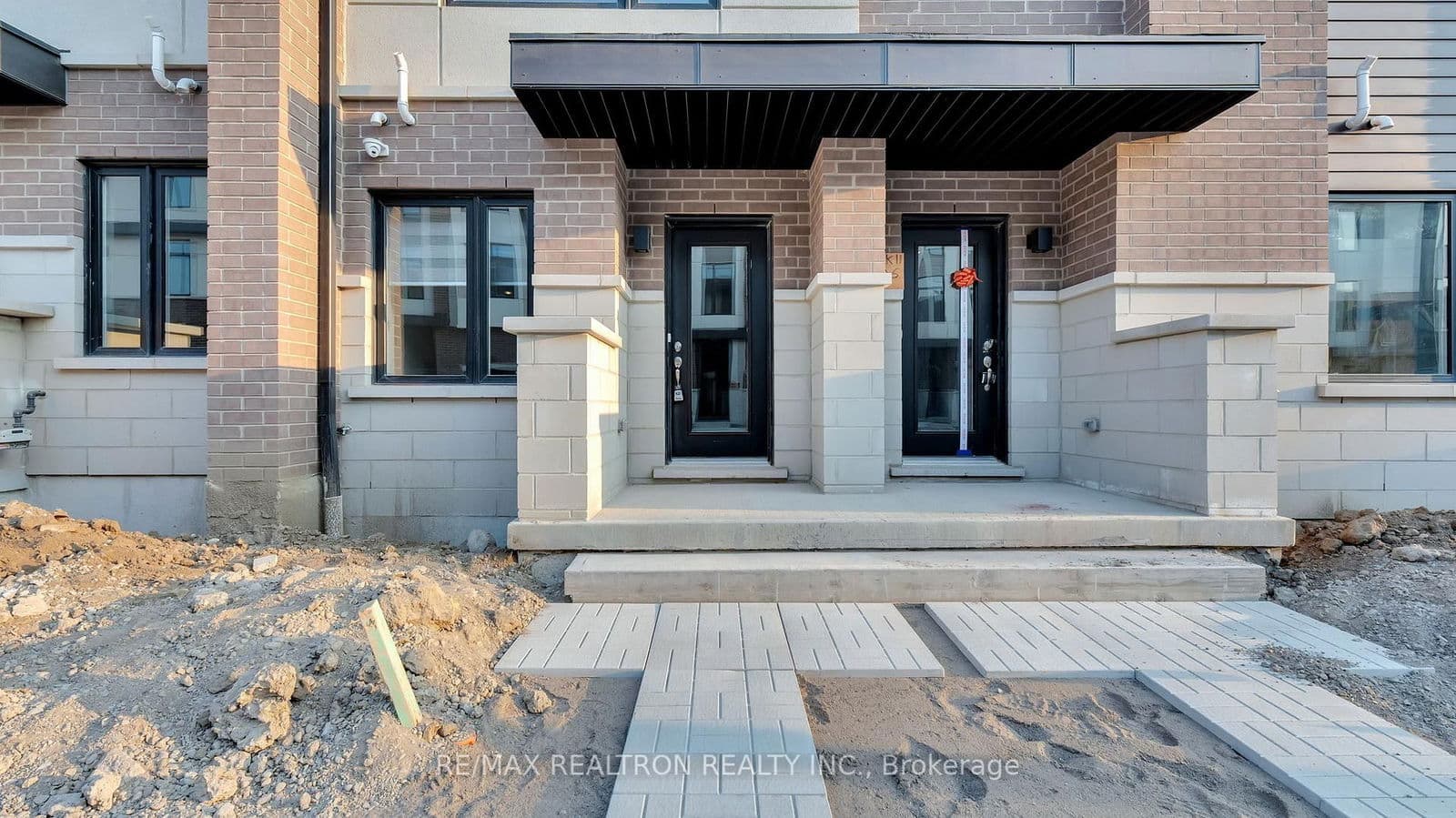 1695 Dersan Street, Unit 1204