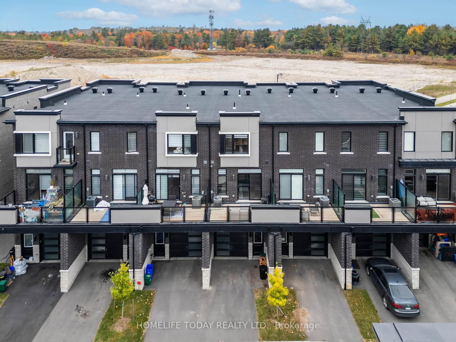 2670 Castlegate Crossing