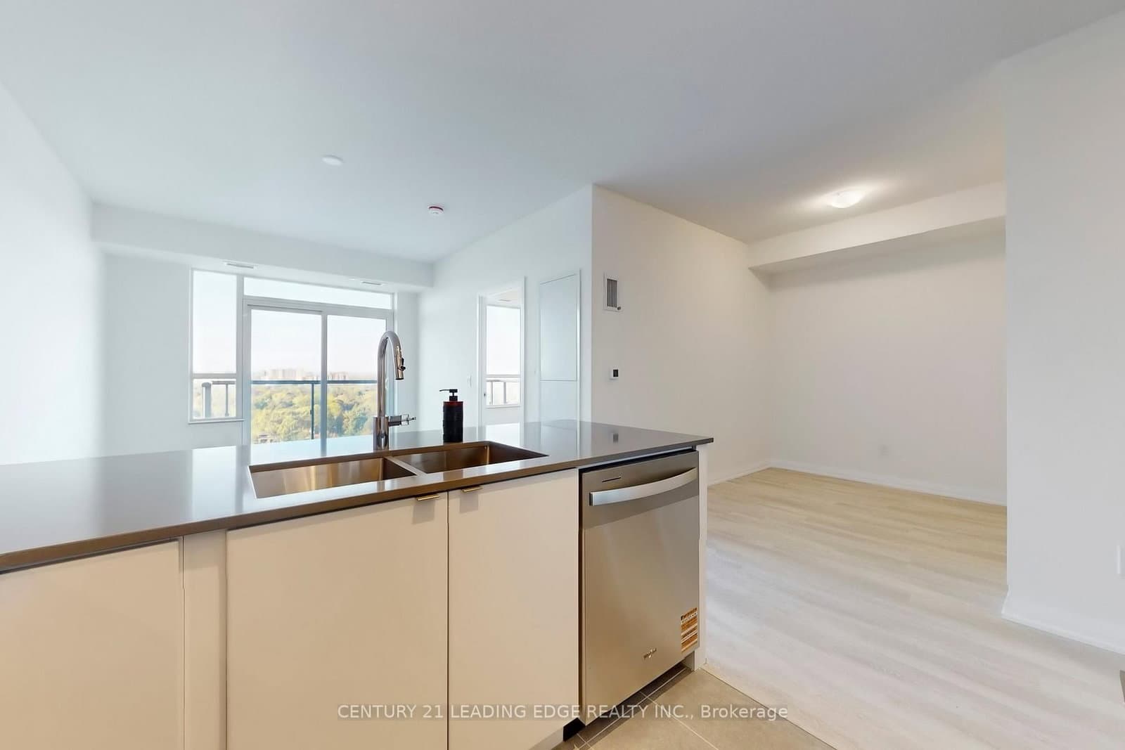 3270 Sheppard Avenue E, Unit 1528