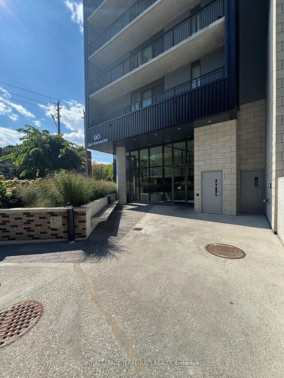 90 Glen Everest Road, Unit 416