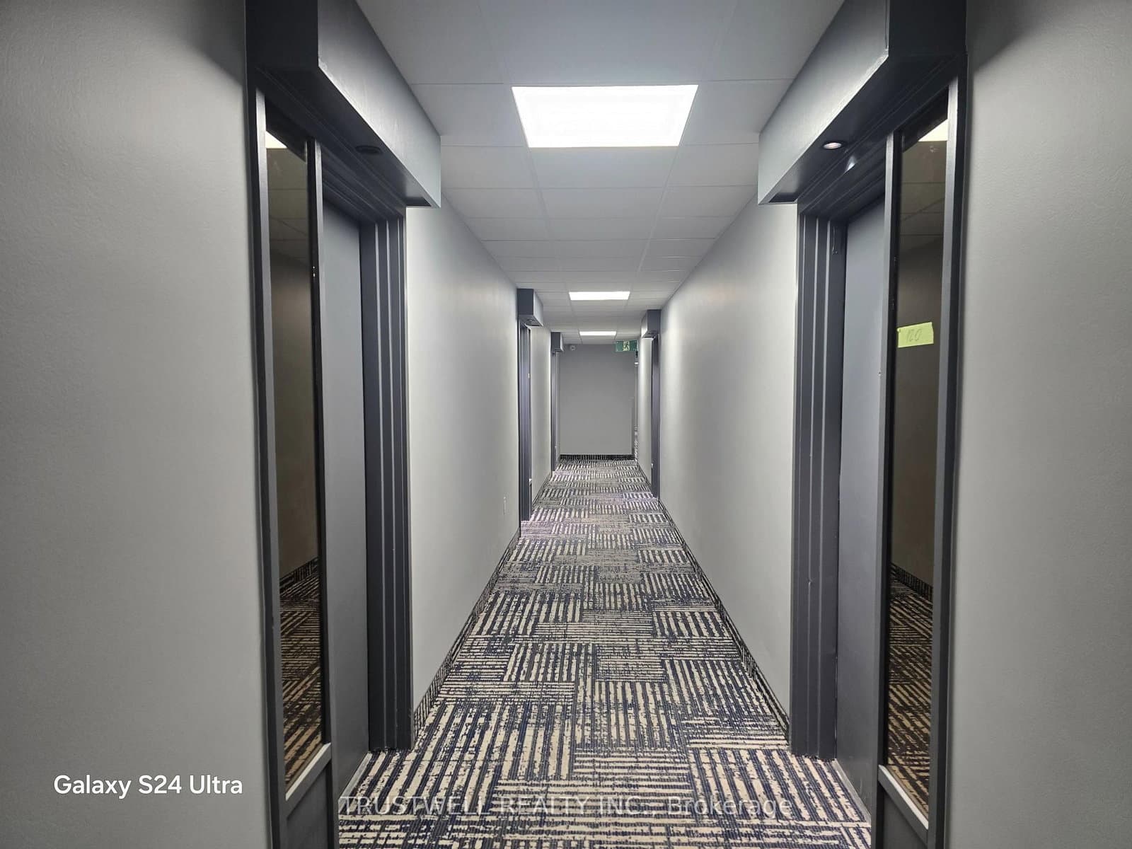 #513 - 4064 Lawrence Avenue E